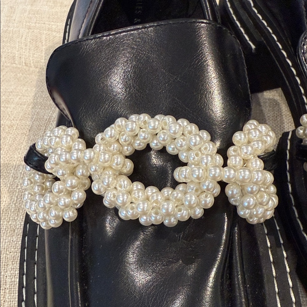 Charles & Keith Black Loafers with Pearl Accent - Picture 5 of 6